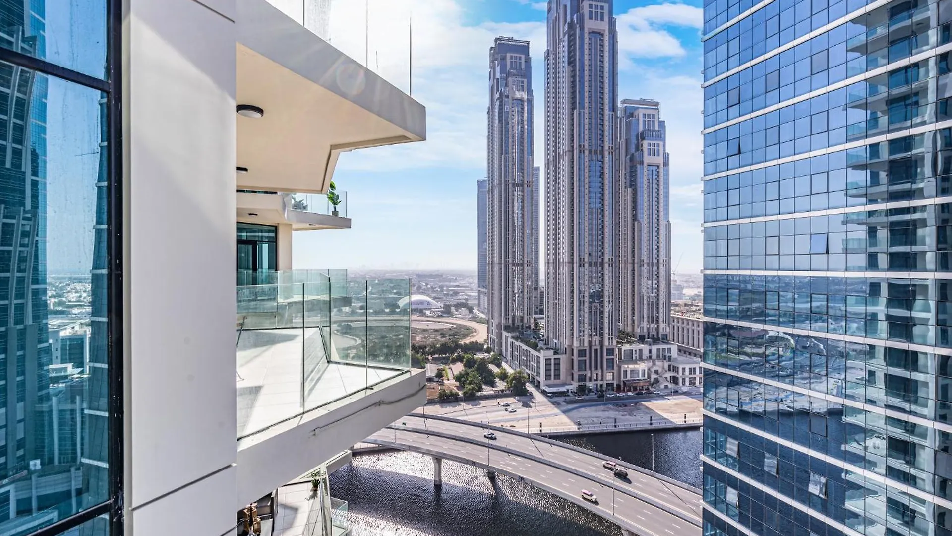 Elegantly Furnished Missoni Home With Canal Views Dubai Apartment