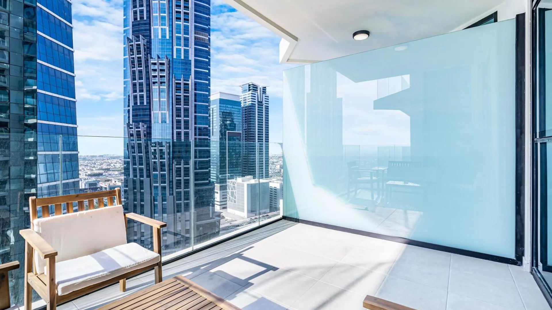 Apartment Elegantly Furnished Missoni Home With Canal Views Dubai